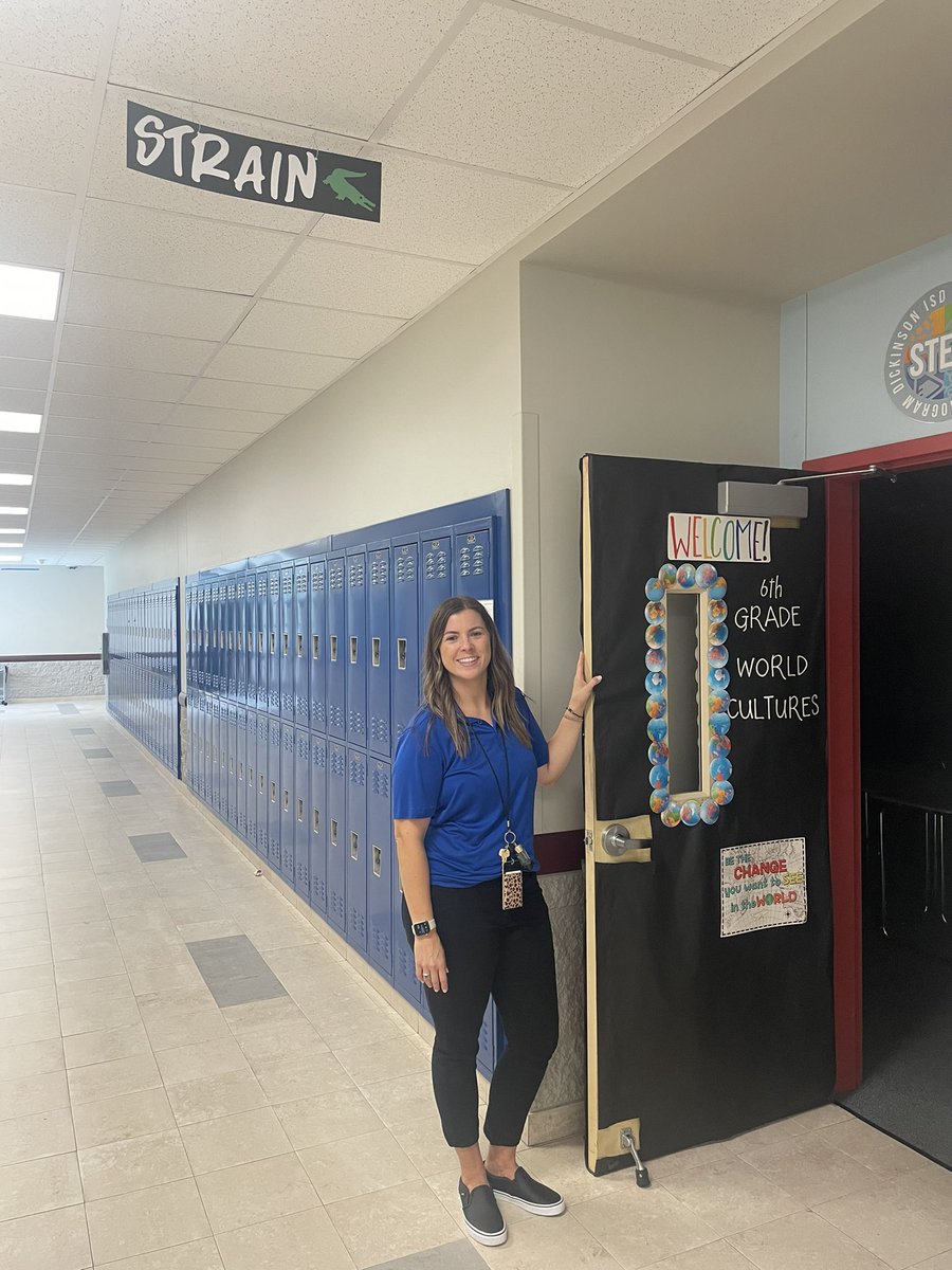 cstrain24's tweet photo. Year 7 🌎👩🏽‍🏫📚✏️ @disdSTEM @dunbargators https://t.co/ZrT7JHsn42