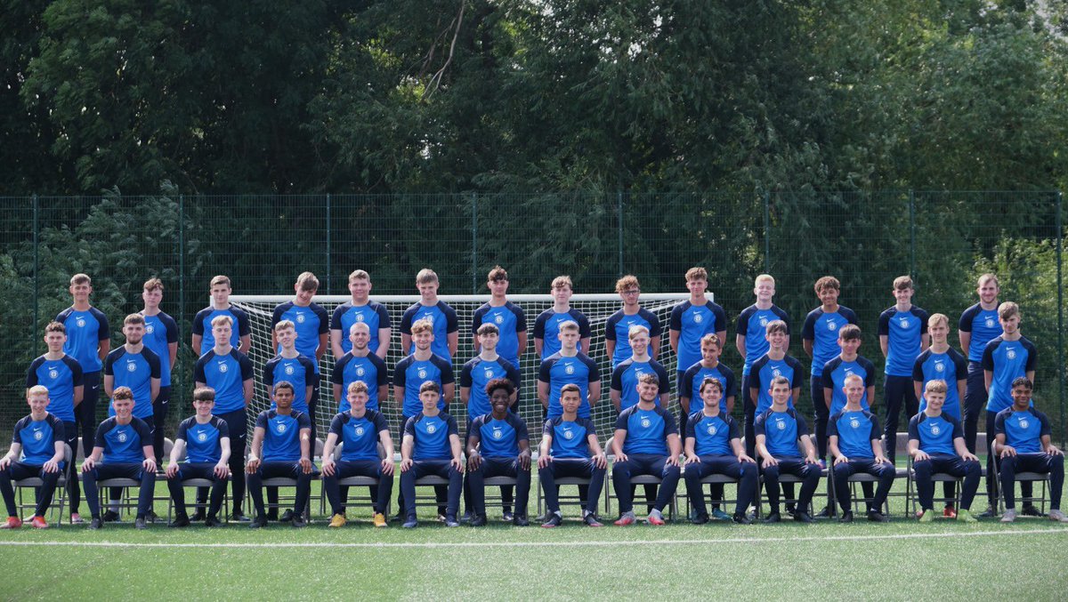 LongEatonUtd's tweet photo. 📸 Introducing the 2022-23 Long Eaton United Community Academy Cohort 🔵⚫️

Training &amp; match kit looking absolutely fantastic 🤩

Great to be in partnership and proudly sponsored by @flrecruitment &amp; @0207DefJam 🤝

#AcademyBlues https://t.co/dYxa5ci0AM