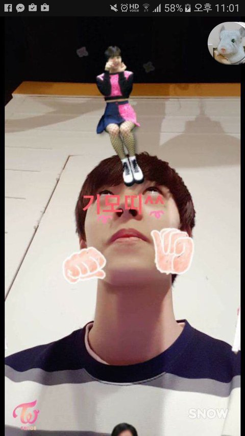 pannchoa's tweet photo. Past picture of Younite s*xually harrassing Twice's Chaeyoung surfaces
https://t.co/NS4G0K3Fz4 https://t.co/XFXPl8qSVs