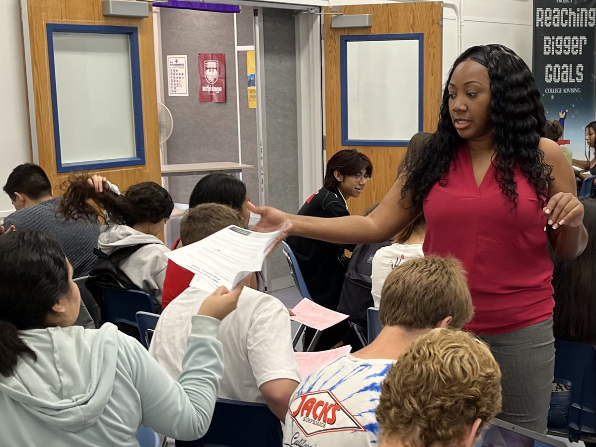 devonsmith67's tweet image. Today, @samohi students also continued their college and career preparation through SMC dual enrollment courses, Career Technical Education pathways, and the first integrated curriculum academy! @samohiprincipal @smmusd @HPCuevas33