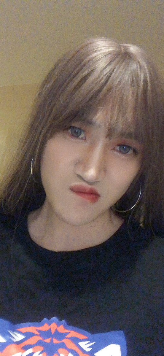 Water1aw's tweet photo. 女装 不行🙅‍♂️ https://t.co/InIrytC2Zp