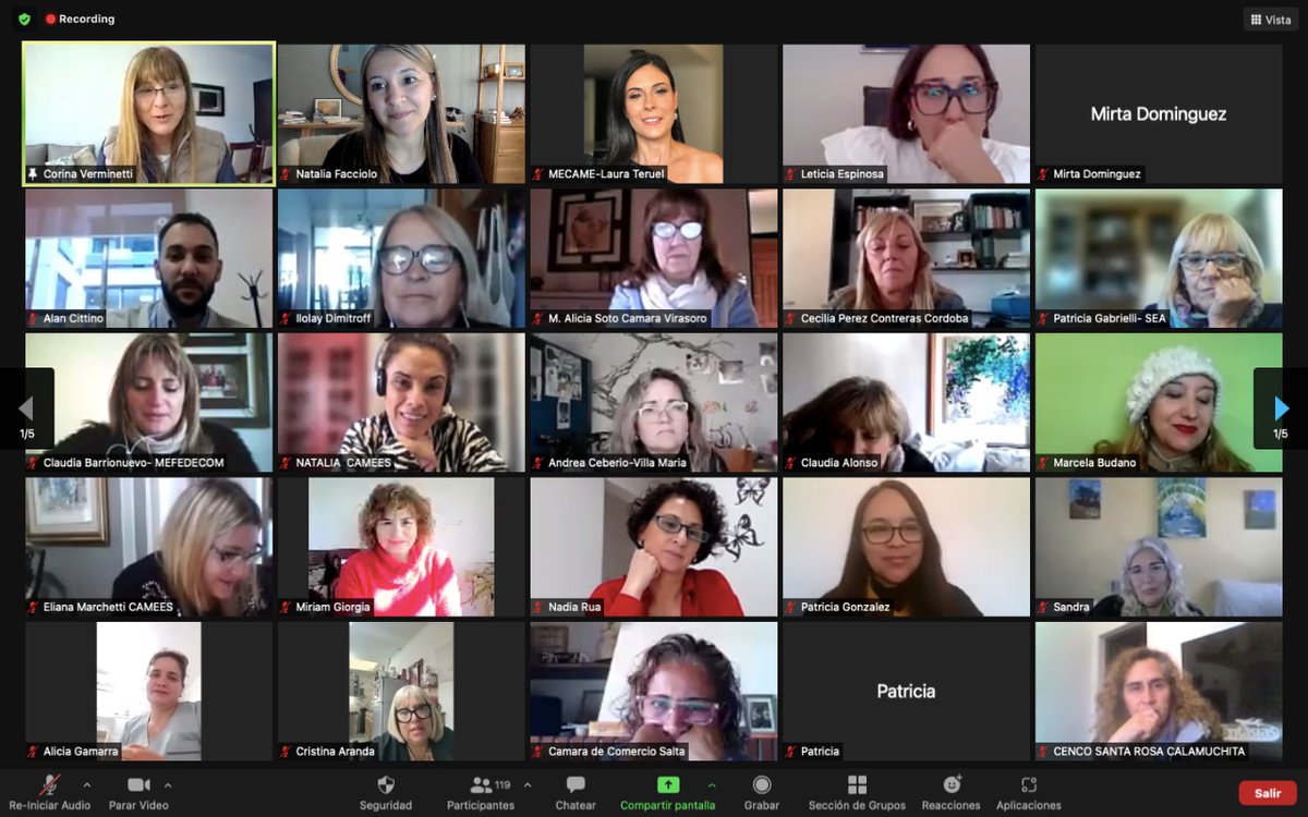 CAMEMujeres's tweet photo. Para finalizar, realizamos una conferencia sobre “Calidad de vida y gestión de las emociones” a cargo de @corinavermi  , magister en comunicación. https://t.co/XvGFSuYmAj
