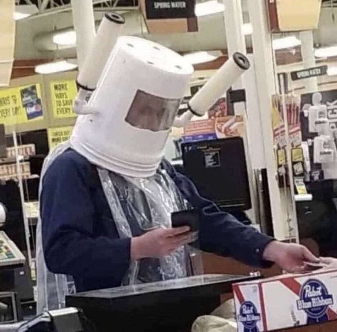 jhayusb's tweet photo. grocery shopping in 2020 was a movie https://t.co/NblUQDz6Xw