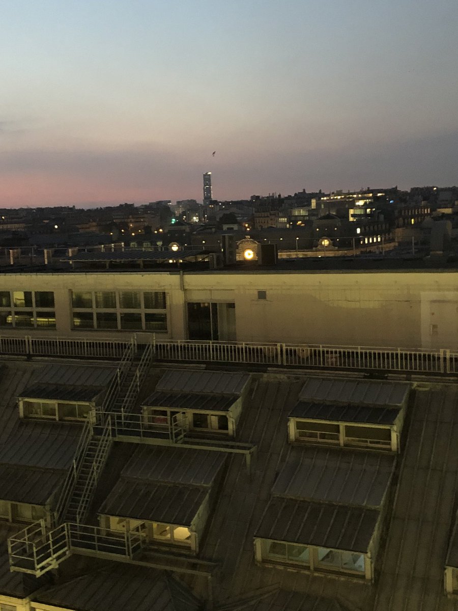 realonegio's tweet image. Paris