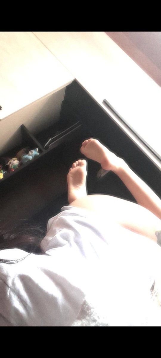 nirvyone0's tweet photo. Tiny feet 🙄  what do you think about it? 😳😳
If you like theme try the trial 💋
Let me know   https://t.co/pOFeYbGpDQ https://t.co/pOFeYbGpDQ
#Feet #feetfethish #onlyfanspromo #feetpicsforsales #soles #gamergirl #feetgirl #Girls #cosplayergirl #gamergirl #feetandass https://t.co/rjkYz5r8K8