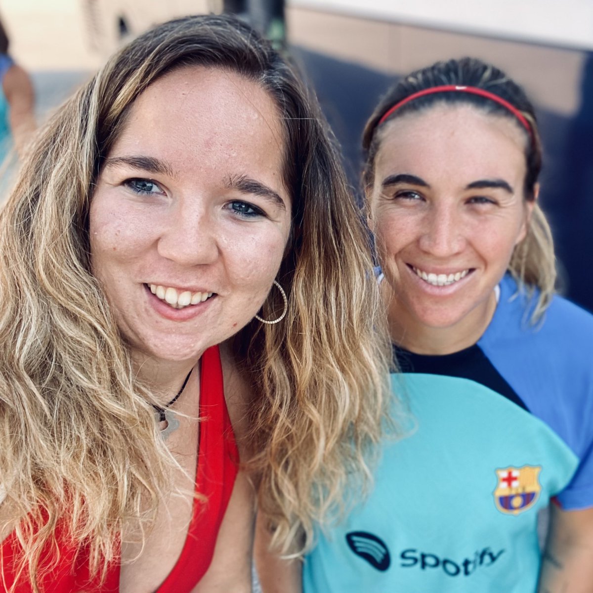julia23cule's tweet image. 𝔇𝔯𝔢𝔞𝔪𝔰 𝔠𝔬𝔪𝔢 𝔱𝔯𝔲𝔢 ❤️‍🩹⚽️✨
Elles el meu refugi❤️
Gràcies per fer-me feliç, sempre despres de la tormenta arriba la calma🤍