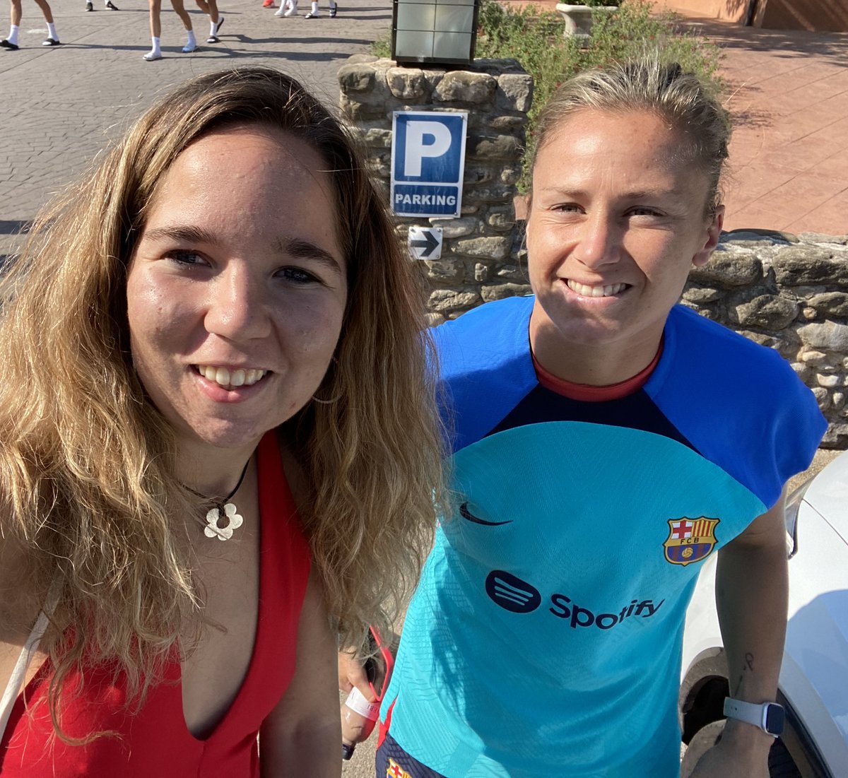 julia23cule's tweet image. 𝔇𝔯𝔢𝔞𝔪𝔰 𝔠𝔬𝔪𝔢 𝔱𝔯𝔲𝔢 ❤️‍🩹⚽️✨
Elles el meu refugi❤️
Gràcies per fer-me feliç, sempre despres de la tormenta arriba la calma🤍