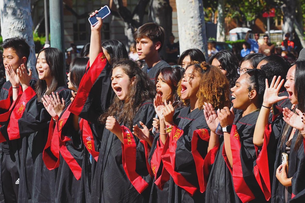 Carol Folt tweet media