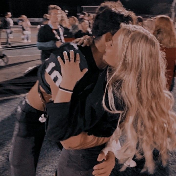 apercystan's tweet photo. Already Over - Percabeth

Um amor proibido em que o jogo só acaba quando é dado o último lance. 

Percy e Annabeth são os opostos um do outro. O quarterback é a maior aposta da faculdade para a NFL e a ginasta odeia tudo o que envolva o futebol. 

Mas ainda não se conhecem... https://t.co/sz27swcTlb