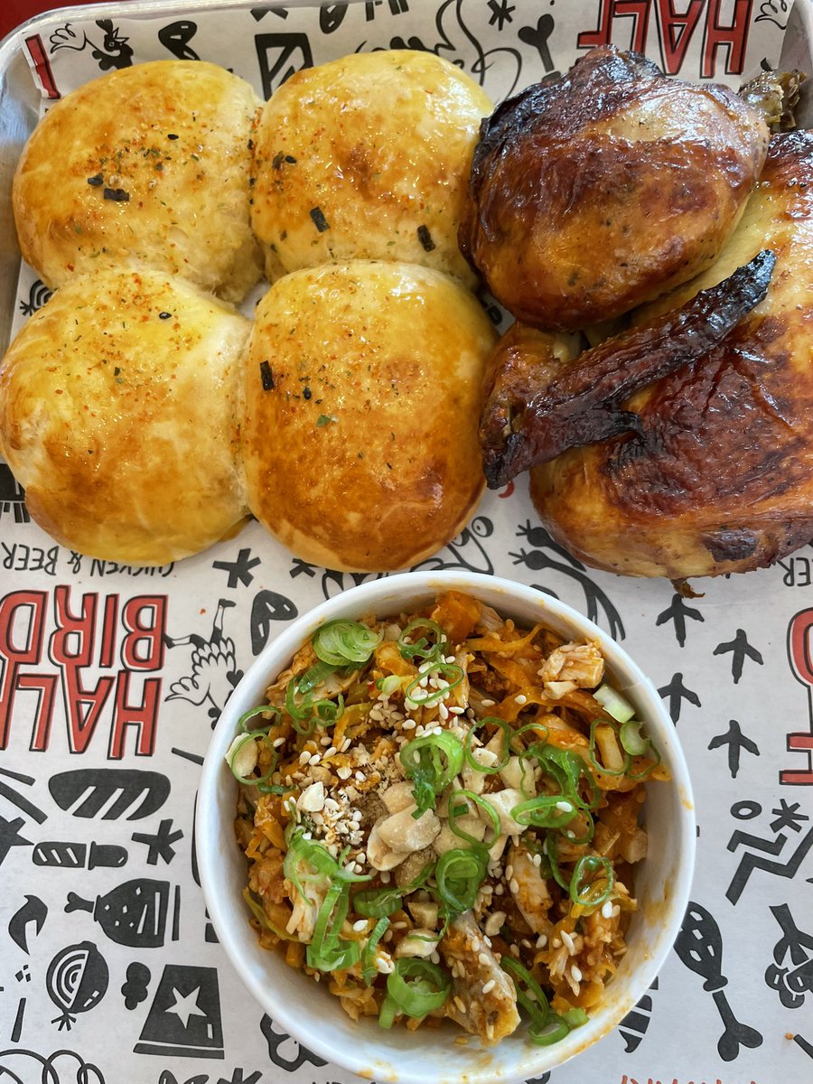 eatinglasvegas's tweet photo. The bird is the word. #HalfBird gives us something to cluck about on Spring Mountain Road. 🍗🐔🐓🥚😋🥂 https://t.co/wHjzrJWP37