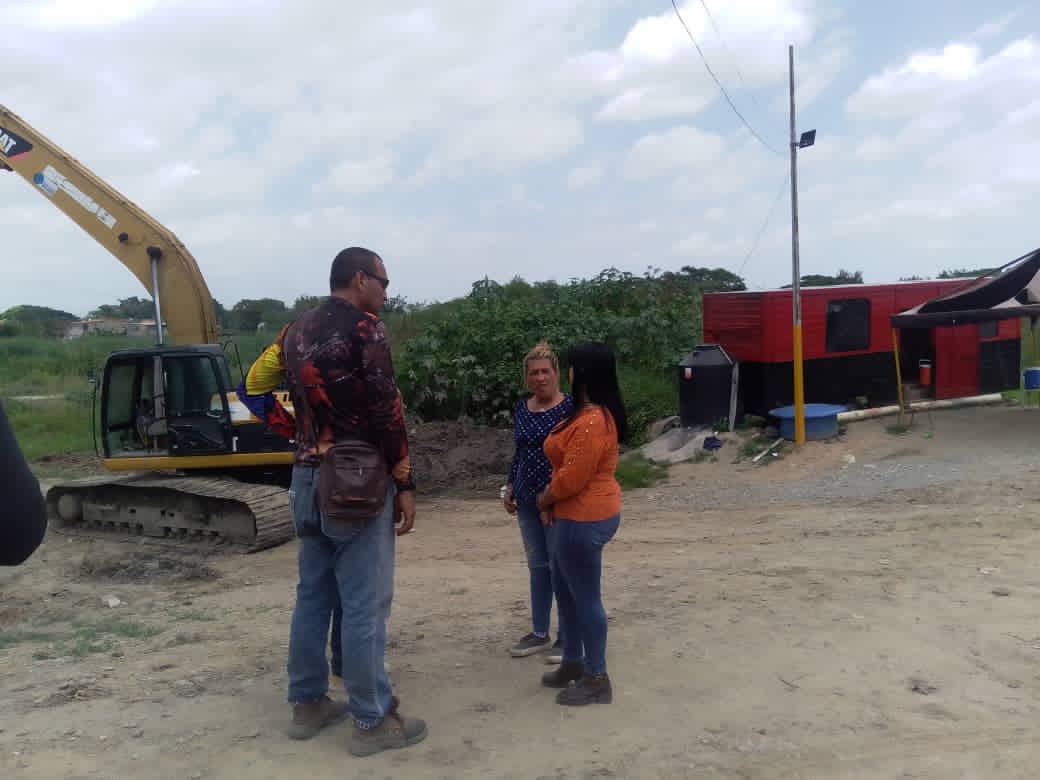 JohendersonG_'s tweet photo. #18Ago| 1/2 Desde la Estación de Rebombeo Paraparal recibimos inspección por parte de la Ingeniera @IngcannataCL del @MinAguasVen, quienes nos han brindado el apoyo interinstitucional...
 @NicolasMaduro @Soykarinacarpio 

#VenezuelaEmprende 
#JusticiaContraElTerrorismo https://t.co/PDdf7uP0Ip