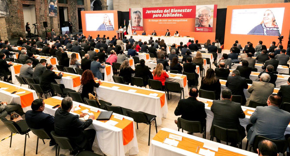 Seccion50SNTE's tweet photo. #SNTEconMéxico 👩‍🏫🇲🇽👨‍🏫

🔴 Acuerdan #SNTE 📚 y @bienestarmx 🏢 Jornadas del Bienestar para Jubilados, para que disfruten beneficios a que tienen derecho 🔴 Iniciarán en Septiembre y beneficia a 850 mil agremiados 🔴 Mtro. Alfonso Cepeda Salas ✅

Nota 👉 https://t.co/DaY0JnQYBa 👈 https://t.co/yr9burmEuY