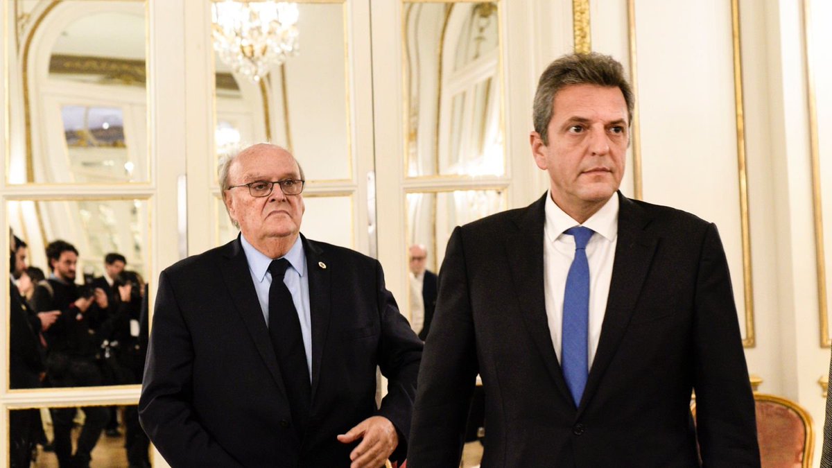 Hoy <a href="/SergioMassa/">Sergio Massa</a> en el Council of the Americas delineó una hoja de ruta clara para el desarrollo de Argentina: ordenamiento macro y fiscal a partir de un programa de crecimiento que convierta los recursos de nuestro país en riqueza, empleo e inclusión.