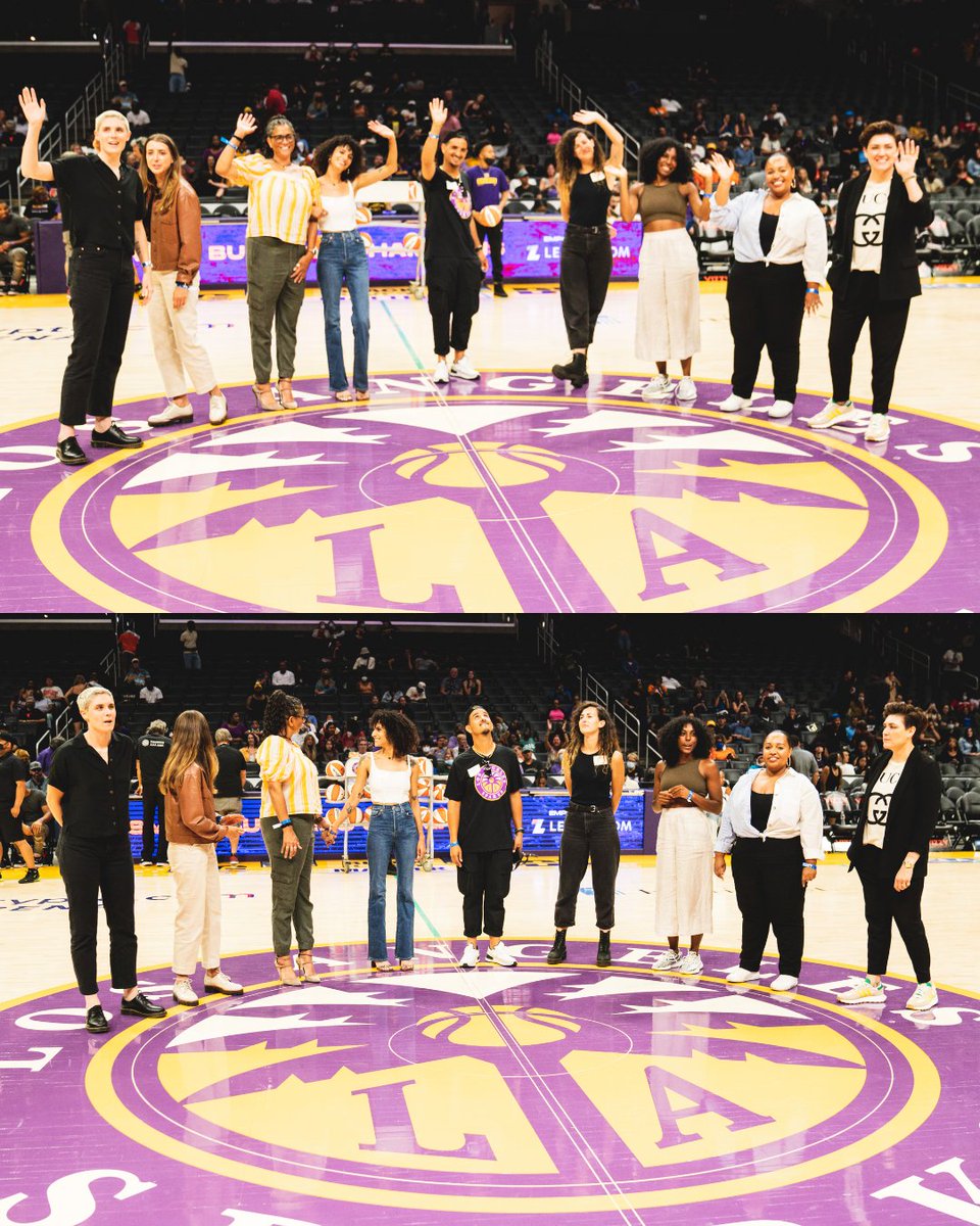 LegalZoom's tweet photo. ICYMI: Last week, we celebrated our Small Business Champions in partnership with the @LASparks. 🏀⛹🏿‍♀️ A huge thanks to everyone who made the night possible and to our special guest @lisaleslie for headlining the event. https://t.co/nnHHlo1JPK