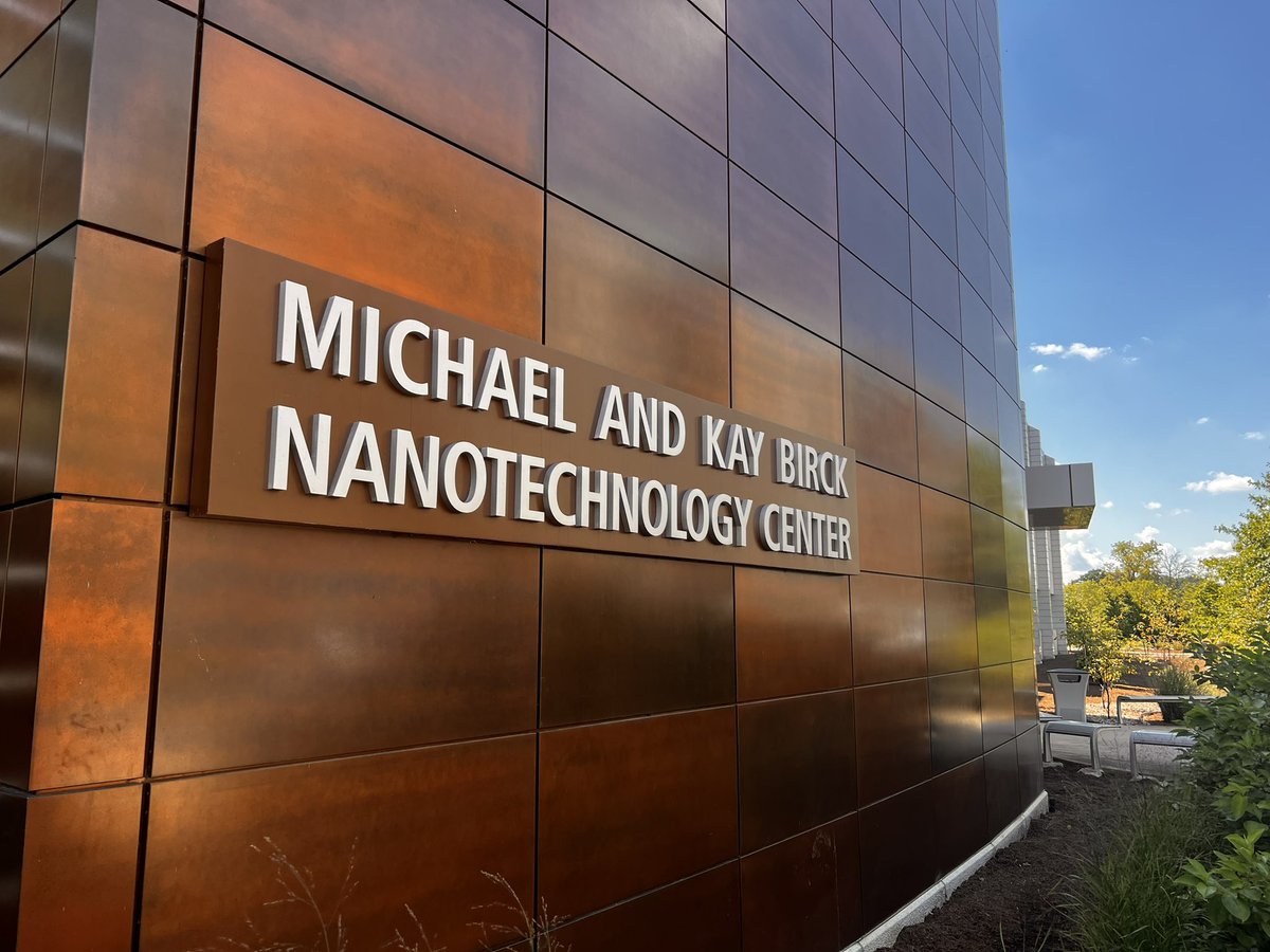 DepSecDefHicks's tweet photo. Partnerships w/ research universities like @LifeAtPurdue are critical to the kinds of rapid innovation and research we need to maintain the US competitive edge against strategic competitors. This is where discovery happens &amp; we find #TheNextGiantLeap. https://t.co/haJE7MzOrN