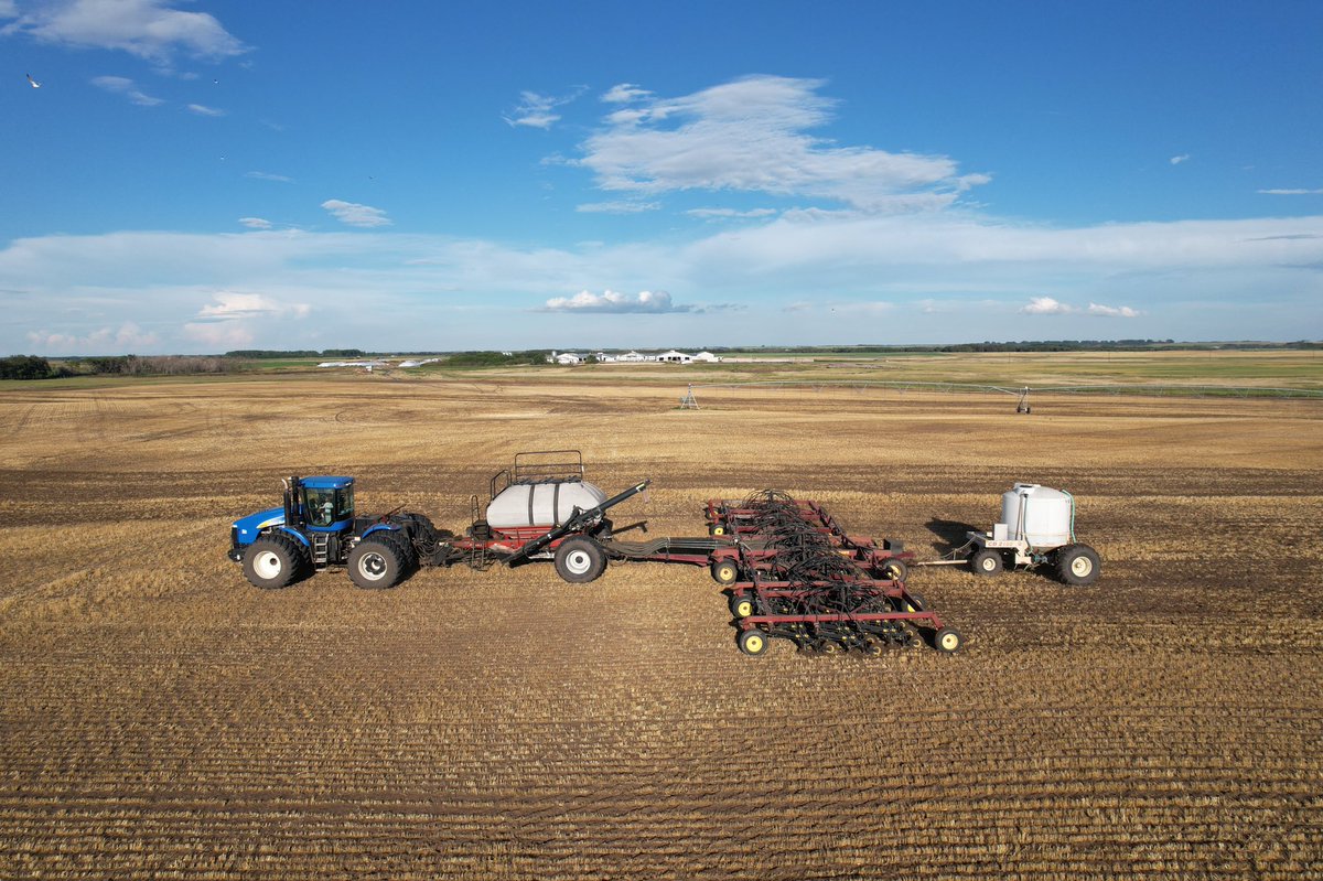 Silaged Barley July 25
Liquid Manure August 10
Seeding Fall Rye August 17
#SaskAg #CDNdairy #farm365
