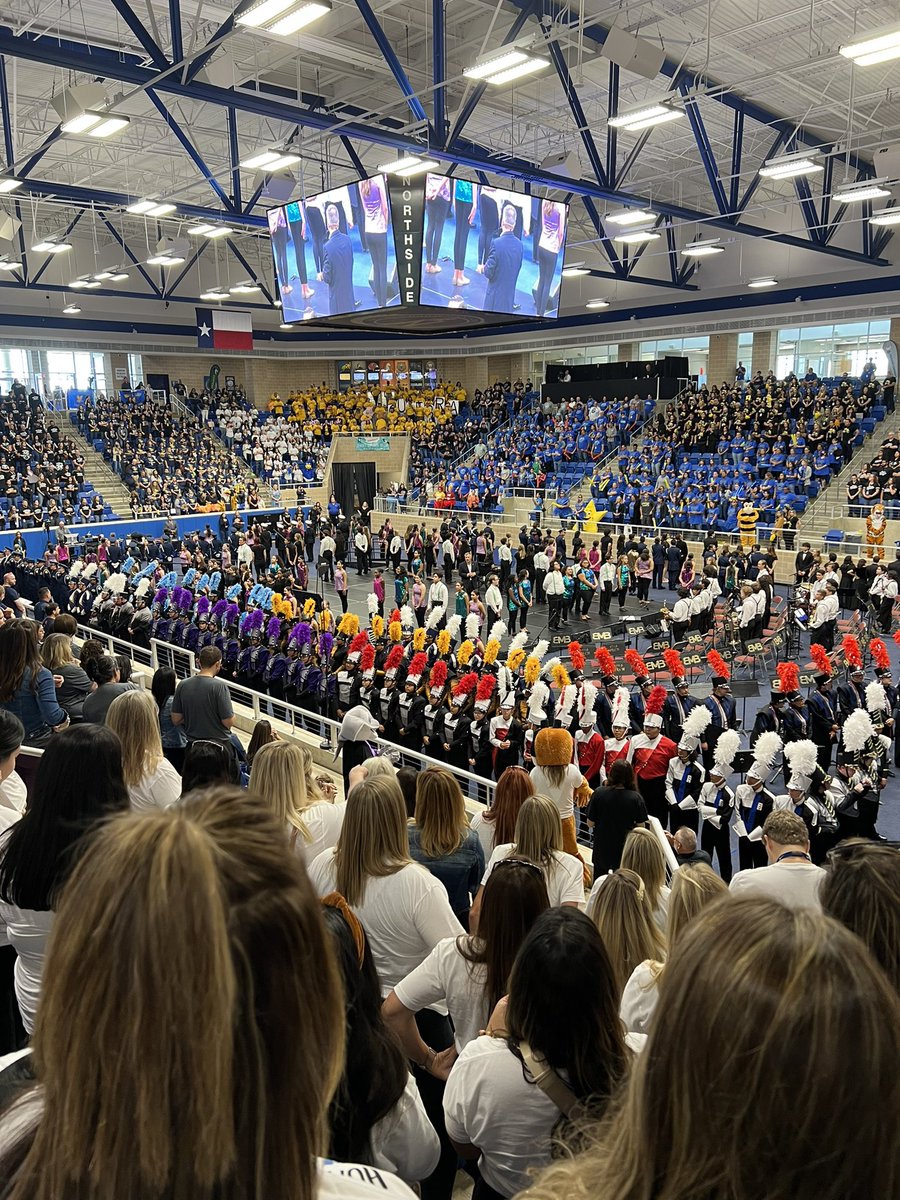 VictoriaG_SATX's tweet photo. My first in person convocation was amazing! Wishing everyone a fantastic school year๐ #NISDConvocation2022 #NISDignited @NISDWholeChild @briantwoods1 @NISD https://t.co/SmAmvHP27l