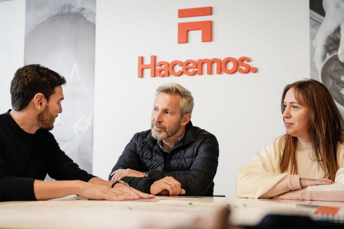 También, fuimos a la Fundación <a href="/hacemosarg/">Hacemos Argentina</a>. Con <a href="/EmanuelGainza/">Emanuel Gainza</a>, recorrimos la sede y nos contaron que crearon el programa “Potenciando Aprendizajes”, que brinda apoyo escolar y asistencia alimentaria a niños de 6 a 12 años de barrios vulnerables.