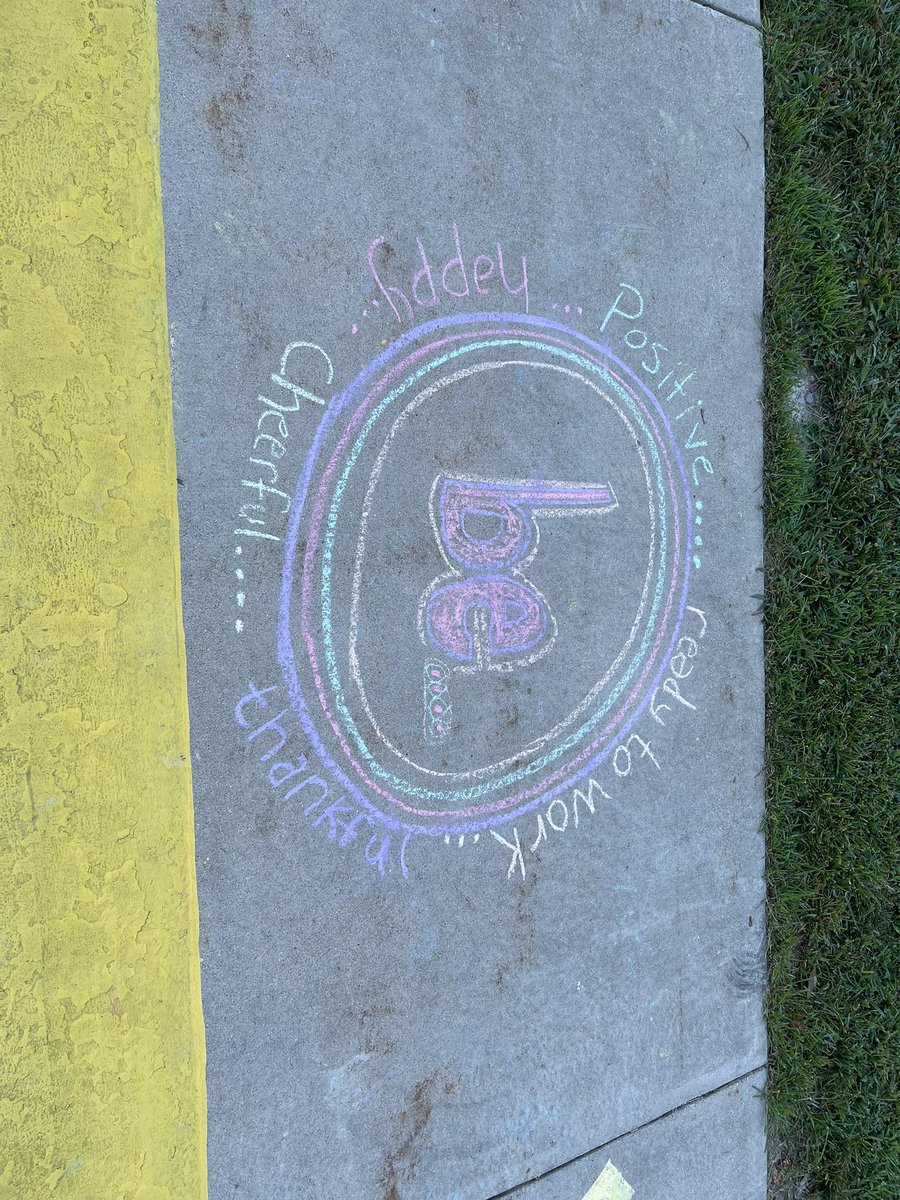 2studentsupport's tweet photo. Messages to support our students on their first day at GES @SwinglerEric @JacksonAmyJo https://t.co/YLD28wCClD