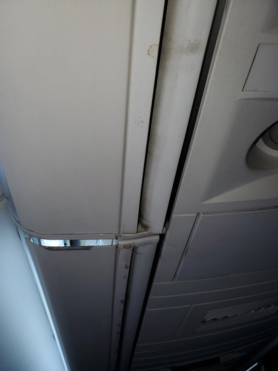 CormierLarry's tweet photo. Pretty disgusting crud around the vents of @Delta airlines. Seems the trash on the floor, and this crud would belie the sign before boarding "this aircraft has been thoroughly cleaned and inspected.
Flight 2367
And it is claimed airplane air helps filter covid?? https://t.co/a1caJsuigE