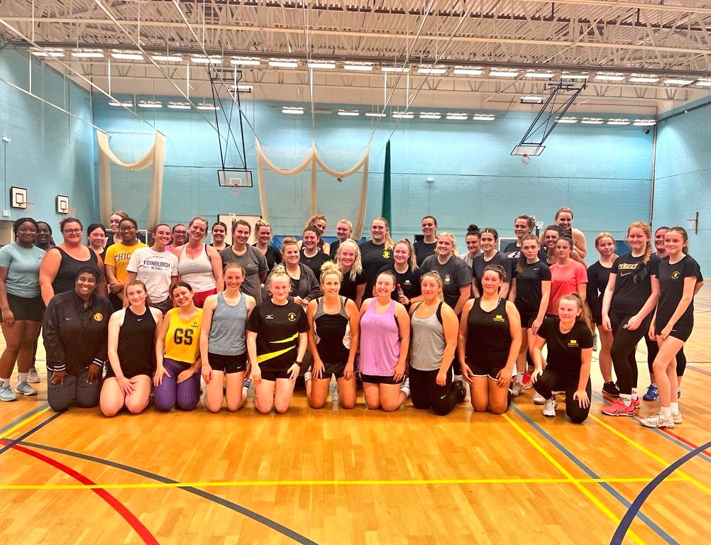 DominoesNC's tweet photo. &amp; just like that we are back!! 2022/23 trials and PRE-SEASON has started 💪🏼🏐😁🥵 an amazing turnout of returning players &amp; welcoming newbies. 
We are open to new players looking for a fun, friendly and competitive Netball Club in Manchester #NetballPreSeason https://t.co/EPvHfXy4xz