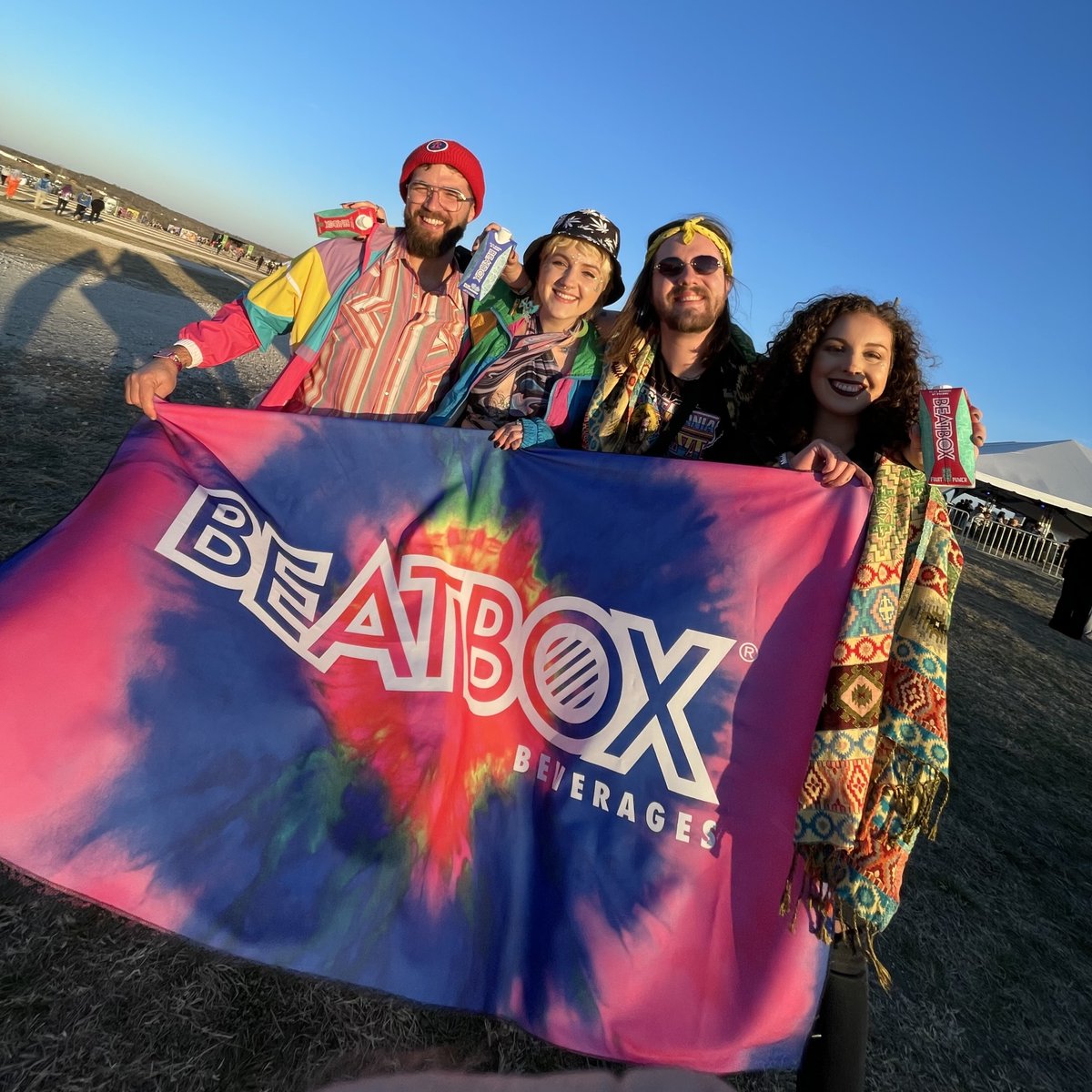 💸It’s #ThirstyThursday! Quote this tweet and tag a friend you’d make a Beatbox store run with and we’ll <a href="/CashApp/">Cash App</a> 25 of you $8 make it happen! Don’t forget to leave that $cashtag and use #BeatBoxBeverages
