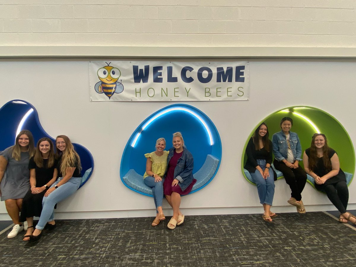 Mrs. Robbins tweet media