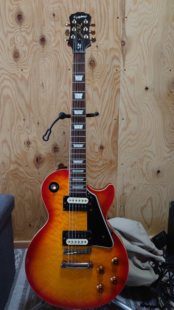 AngelicFestival's tweet photo. びんじょって。
普通のモデルがありません…。
#squier
#squier51
#epiphone
#lespaulultra2
#ワイのギターを見ていきなハレ2022 https://t.co/obSyPB6RLR