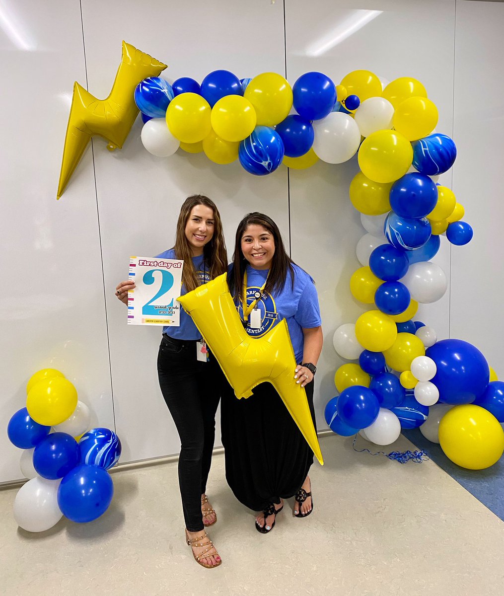 MsBrammer20's tweet photo. Second day of second grade! 💙⚡️#larkspurelementary #WeAreEpic! #1LISD https://t.co/QuzIeVEd4E
