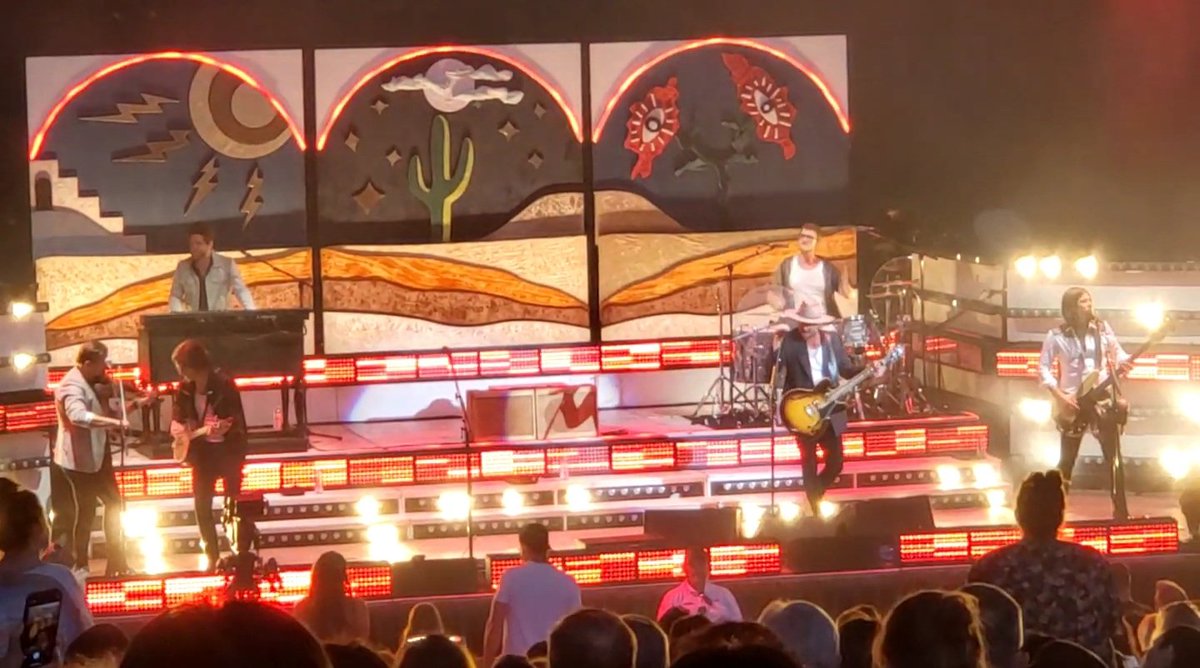 1st time seeing <a href="/NEEDTOBREATHE/">NEEDTOBREATHE</a>, very impressed!