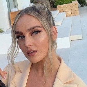 lveleigh's tweet photo. My Pezzacon 😍😍😍
#PerrieDay https://t.co/bSb8Ja8rOm