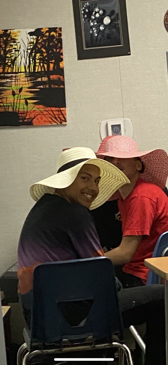 Angela DeaMude tweet media