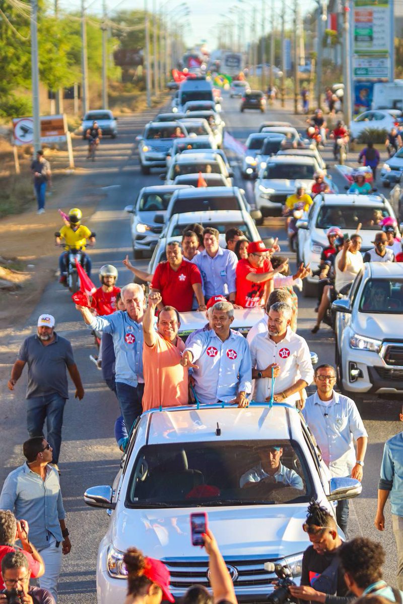 Sertao_Baiano's tweet photo. Região de #Irecê faz festa para receber @Jeronimoba13 e o time de @costa_rui, @jaqueswagner e @LulaOficial  https://t.co/NKz3w2R6Zf #ElmoVaz ressalta avanços e aponta o caminho para seguir em frente com #Saúde, #Esperança e #Amor no coração... A Bahia tem lado! @ptbrasil @ptbahia https://t.co/hgoT3XCR76