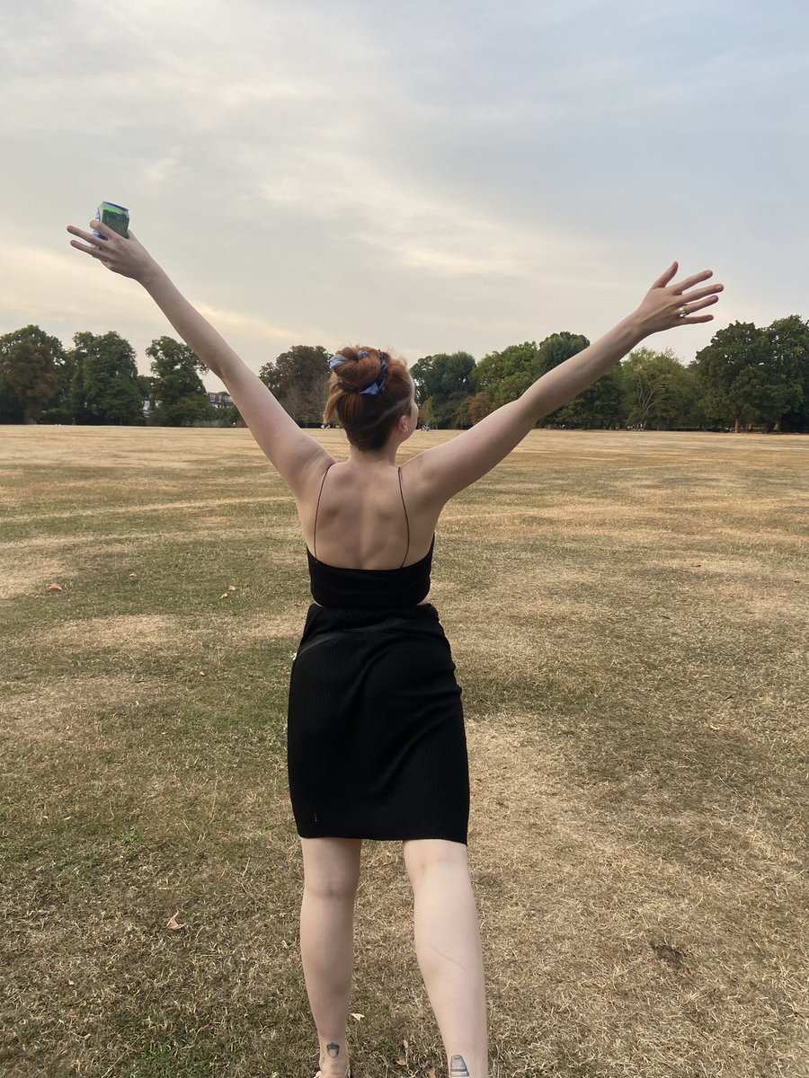 TheTorrose's tweet photo. I never knew my back looks like this but now I do it's probs one of my fave features ππ€© #vainpost #bodypositivity https://t.co/8z2LTqAyyA