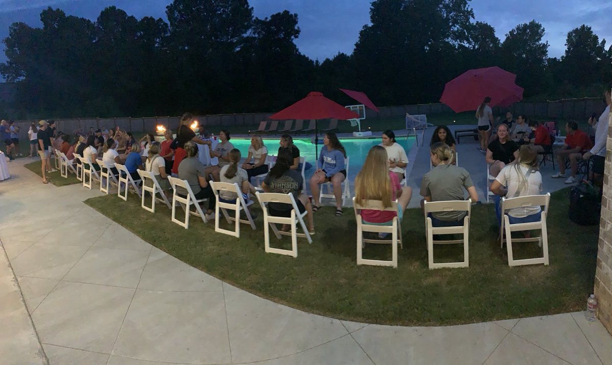 Jamie_Trachsel's tweet photo. Awesome night welcoming our newcomers and their families!!First of many special times together โฆ@OleMissSoftballโฉ ๐โค๏ธItโs a GREAT time to be a Rebel! #MissionFirstFamilyAlways #TheBestIsYetToCome ๐ฆ https://t.co/quTkKCxe8F