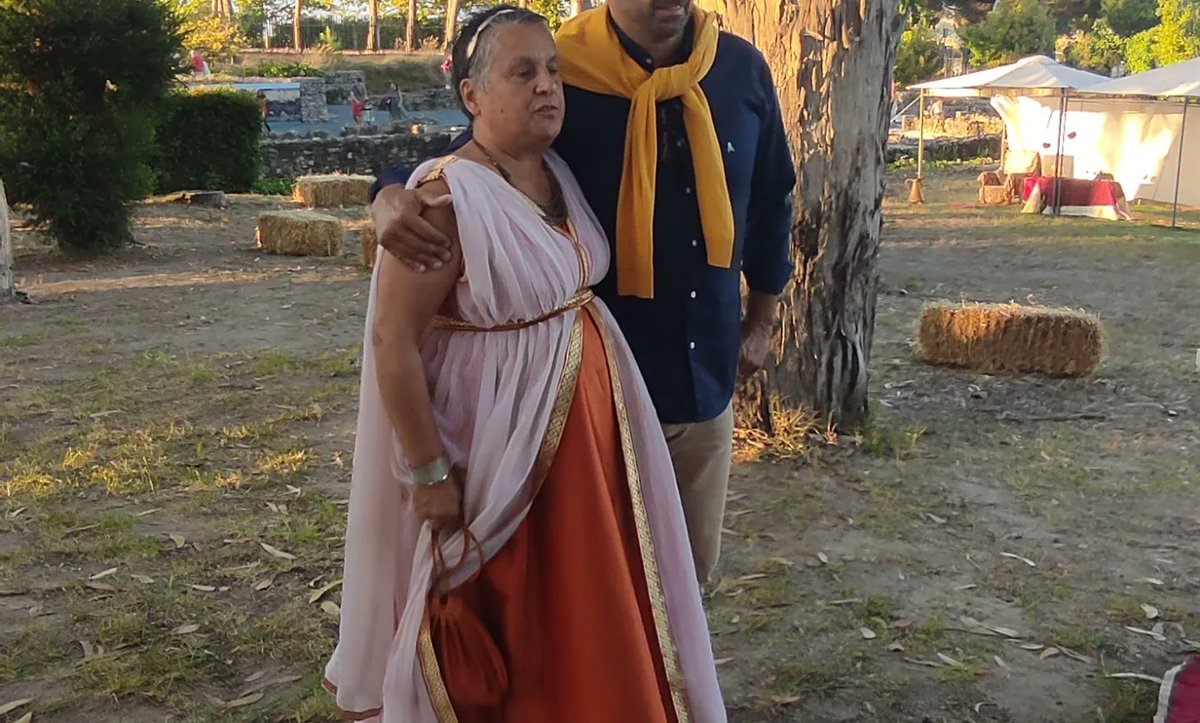 Cristinavigo28's tweet photo. Romanos y Romanas Éxito total  últimas representaciones en   Miranbel  Enorabuena  al Concello de Vigo  y a los figurantes y  encargados del museo  toda la gente que durante los meses de julio y agosto que vinieron a ver las representación   gracias y "hasta el año que viene " https://t.co/90lX16ghqy