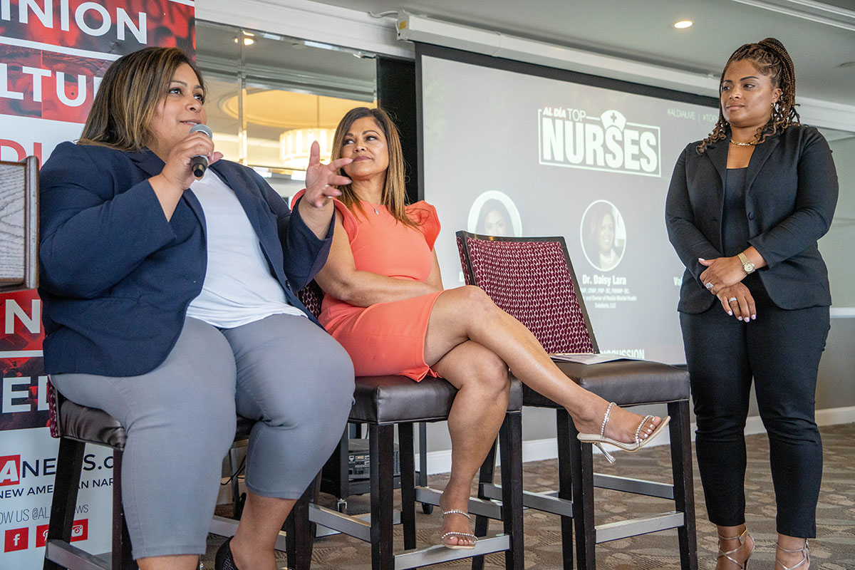 aldiafoundation's tweet photo. Today in #TBThursday:
2022 @ALDIANews TOP NURSES 🥇💉
This is an annual celebration of the multicultural men and women who have served in the trenches.
#ALDIATopNurses - #OurNurses - #ALDIALive https://t.co/j5eaDWK7oR