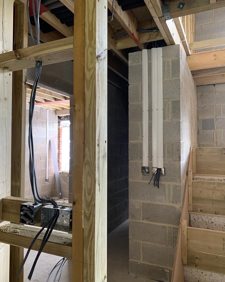 LecEtec's tweet photo. First fix going in to our latest new build project in Chislehurst ๐คฉ #newbuild #1stfixelectrics #newhome #electricaldesign #precision_contractorsltd #chislehurst #bromley https://t.co/1Bn4eJFwEK