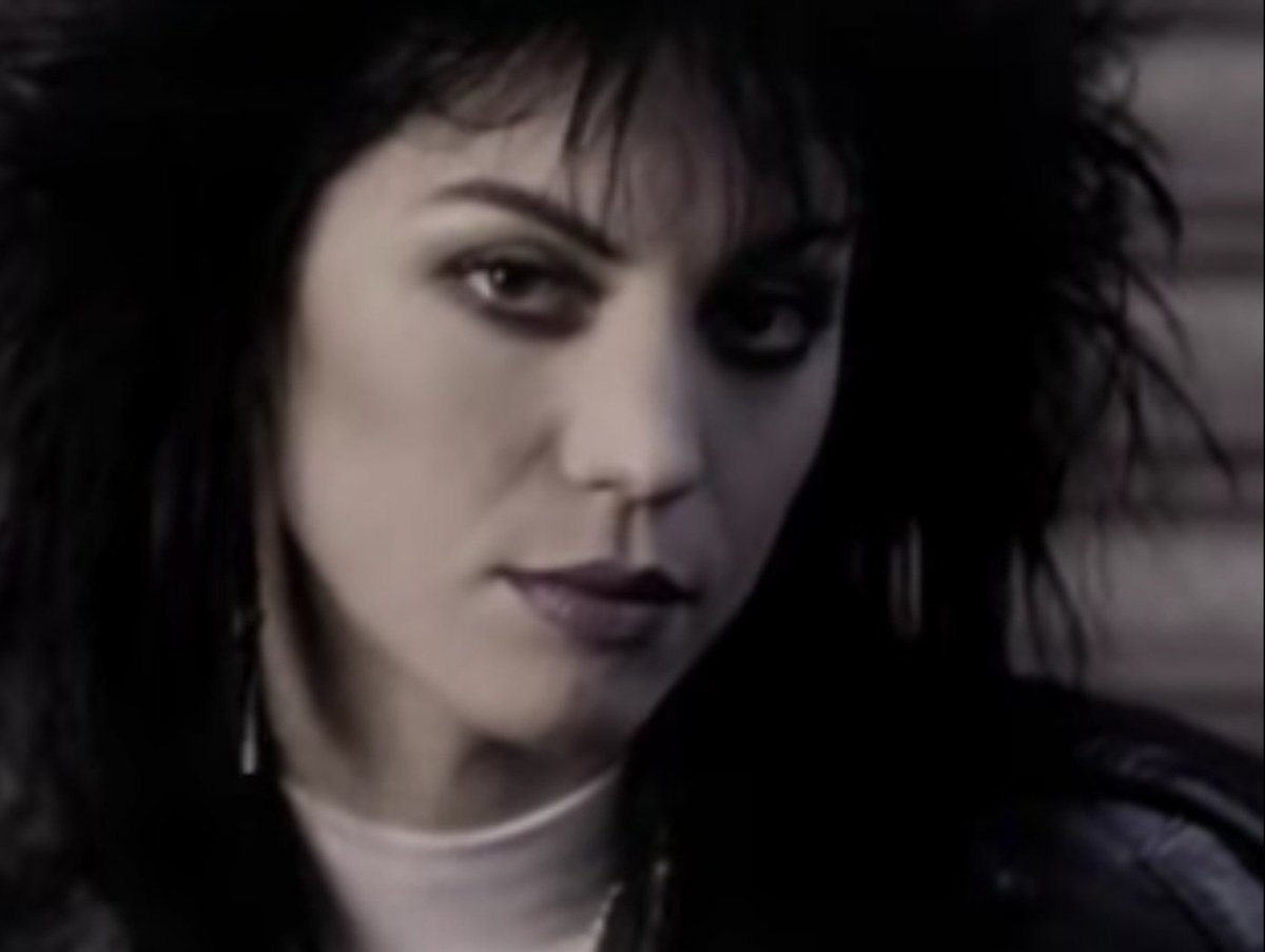 KristaAnn372's tweet photo. You'll never convince me that @WitchGirl76 isn't really @joanjett 👇. I hate myself for loving you, girl! (nah, I love you. Fantastic crochet artist, heavy metal witch, excellent friend ❤) https://t.co/2bSyvcGvGg