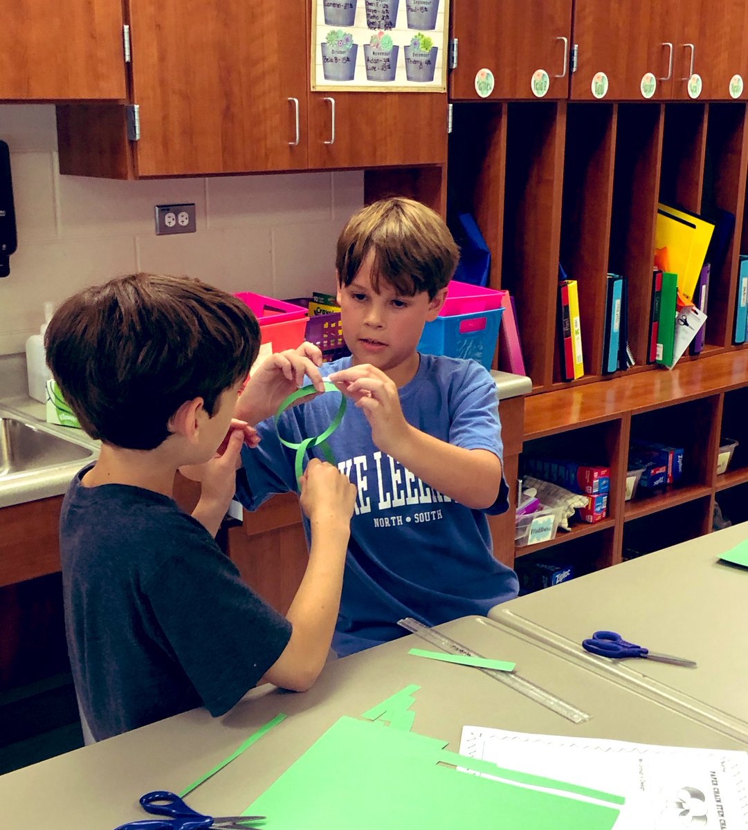 ms_aklamo's tweet photo. We shared, investigated, built, and laughed a lot today. What a fabulous day one! @WilsonElem https://t.co/pCenfBXdek
