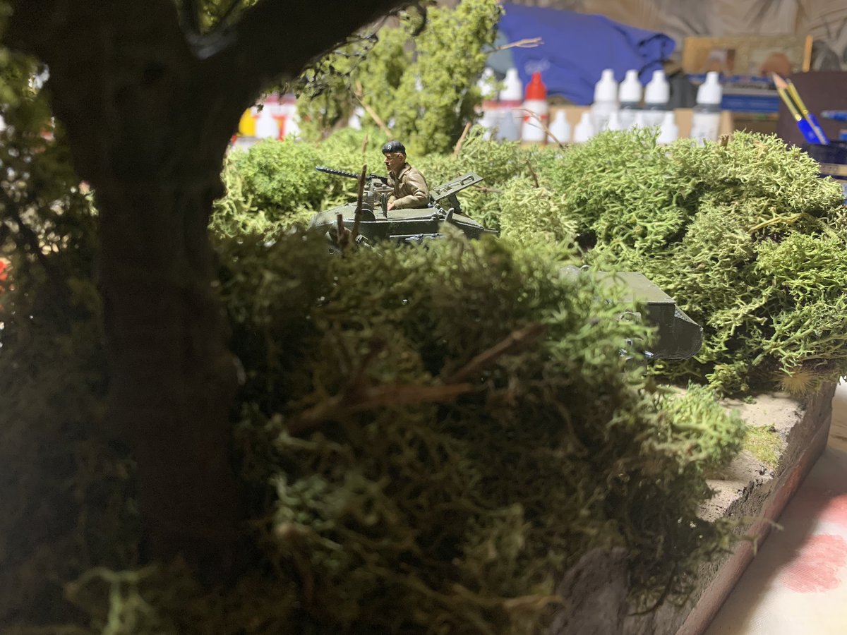 Neil_Seward1's tweet photo. My 8th King's Royal Irish Hussars Stuart in the Normandy Bocage is almost finished. Just one or two more details to finish #scalemodels #diorama #ww2diorama #ww2 #desertrats #stuarttank #bocage #normandy #hedgerow #vignette #militarymodelling #hussars #kingsroyalirishhussars https://t.co/slKZSptG9L