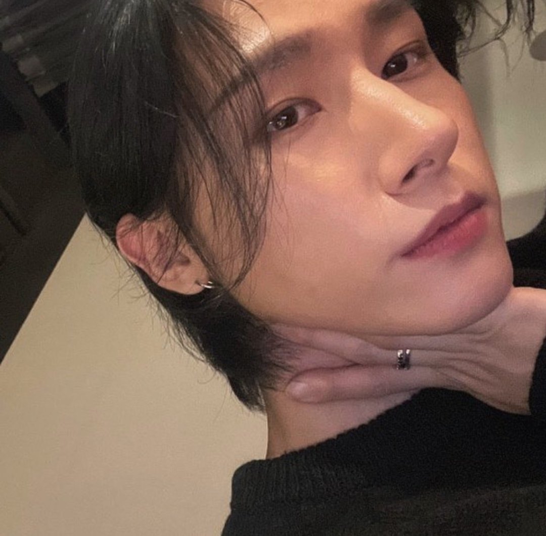 changkyunchive's tweet photo. favorite pose
#아이엠 ♡ #IM https://t.co/yXWAj5lyVh