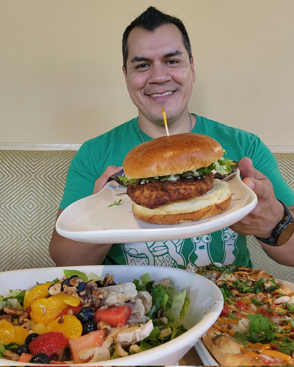 rollinsw0llen's tweet image. Decisions...decisions. where do I start? I ordered from the MyPanera app so my food would be ready when I arrived at the 15607 Hwy 105 W Conroe, TX location. 

Shout out to @microDrive_me &amp;amp; @panerabread for the food!

 #EYMPanera #EYMPaneraHouston #microDrive #panerabread