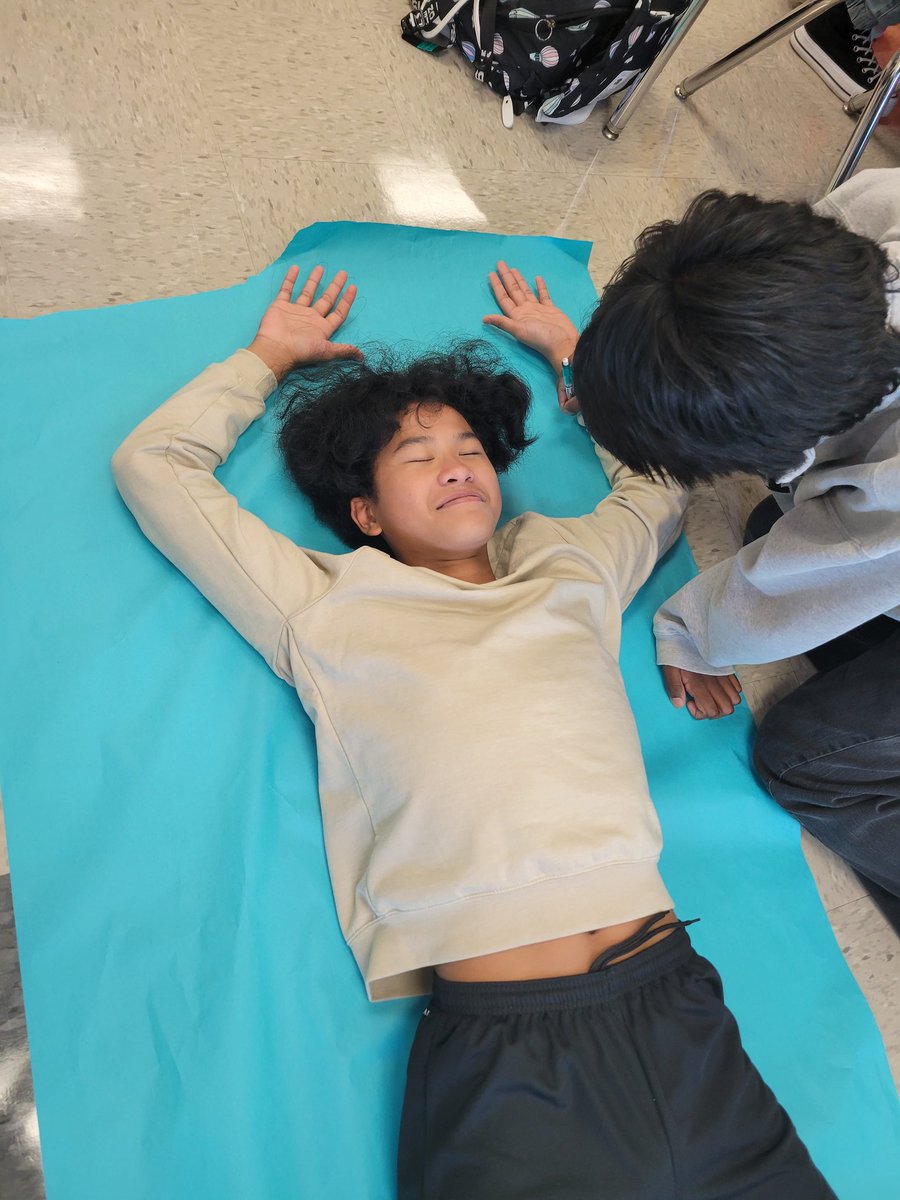 nrjhart's tweet photo. Why wait to do ART? After all the LONGHORN ROCKS, HS Art 1 plunged right into their first work of art on the first day of school! Finished WORKS OF ART coming soon! https://t.co/gi9kSDDQAp