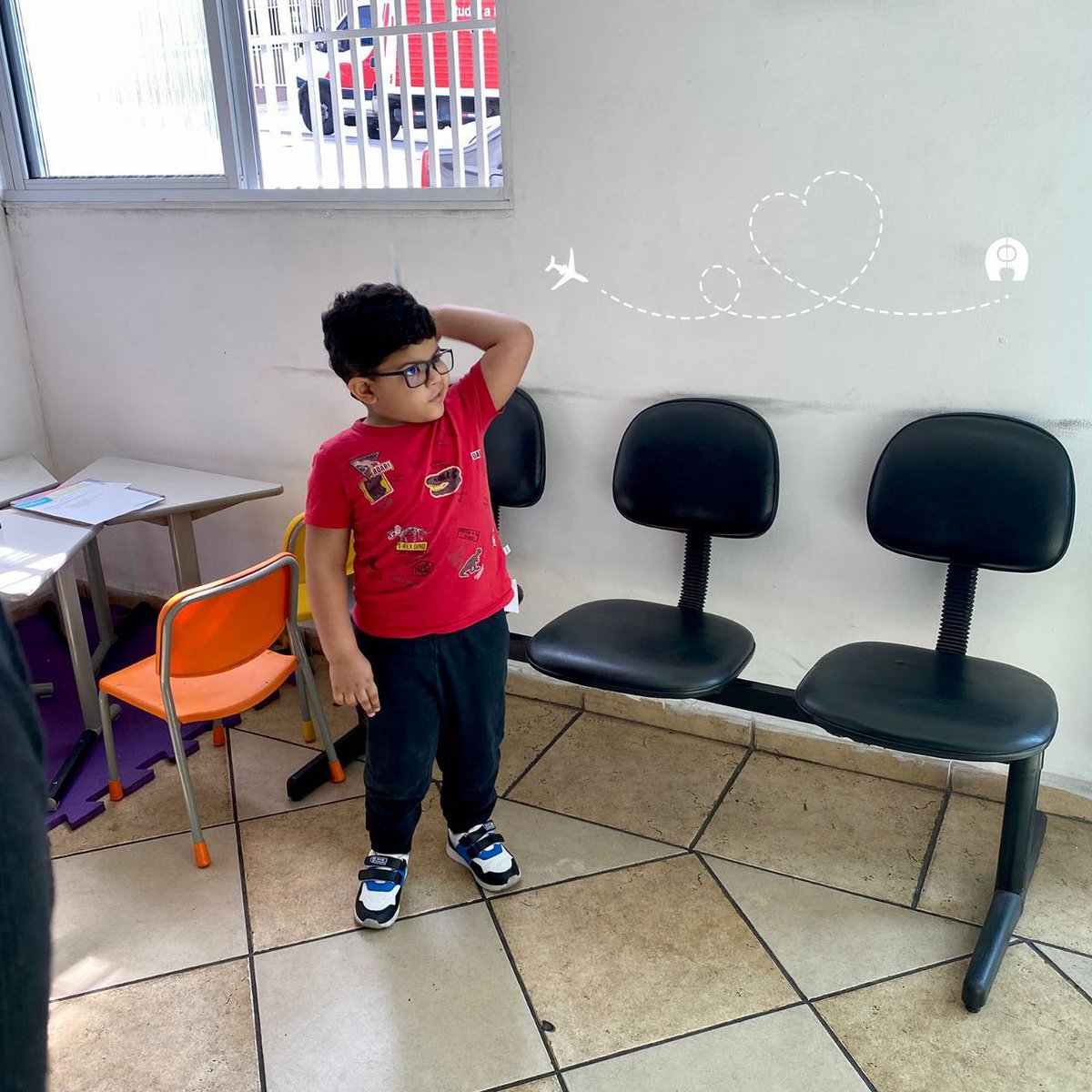 oncoamigo's tweet photo. O tratamento do câncer pode ser um caminho longo, muitas vezes exaustivo por conta da rotina pesada. Por isso, o suporte psicológico é essencial para o Gabrielzinho, de 5 anos, que está sendo assistido por nós.  Que tal você dar uma pra força pra ele, fazendo um PIX? Gratidão! 🙏 https://t.co/lGaOrBTcl9