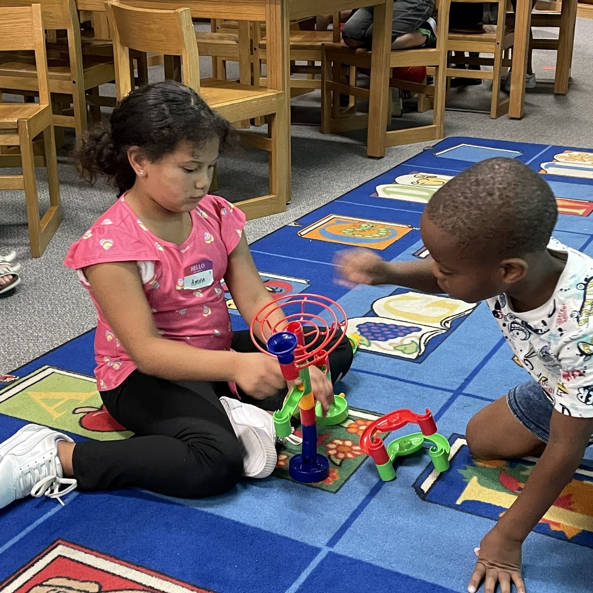 LibraryLife259's tweet photo. During our first PD Thursday, students got to explore our STEM centers. #wpsproud @usd259libraries @AllenAeros https://t.co/8sVG8E3U0K