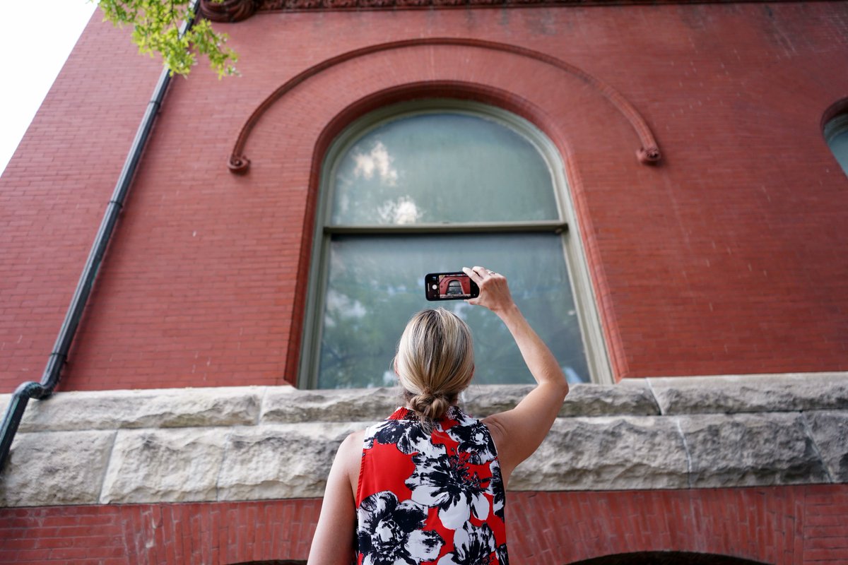 TreanorDesign's tweet photo. Celebrating our culture from coast to coast: we're scouting our cities across the country today to capture some of our favorite local architecture. 📸 #teambuilding #localarchitecture #scavengerhunt https://t.co/UmFoWc2DVG