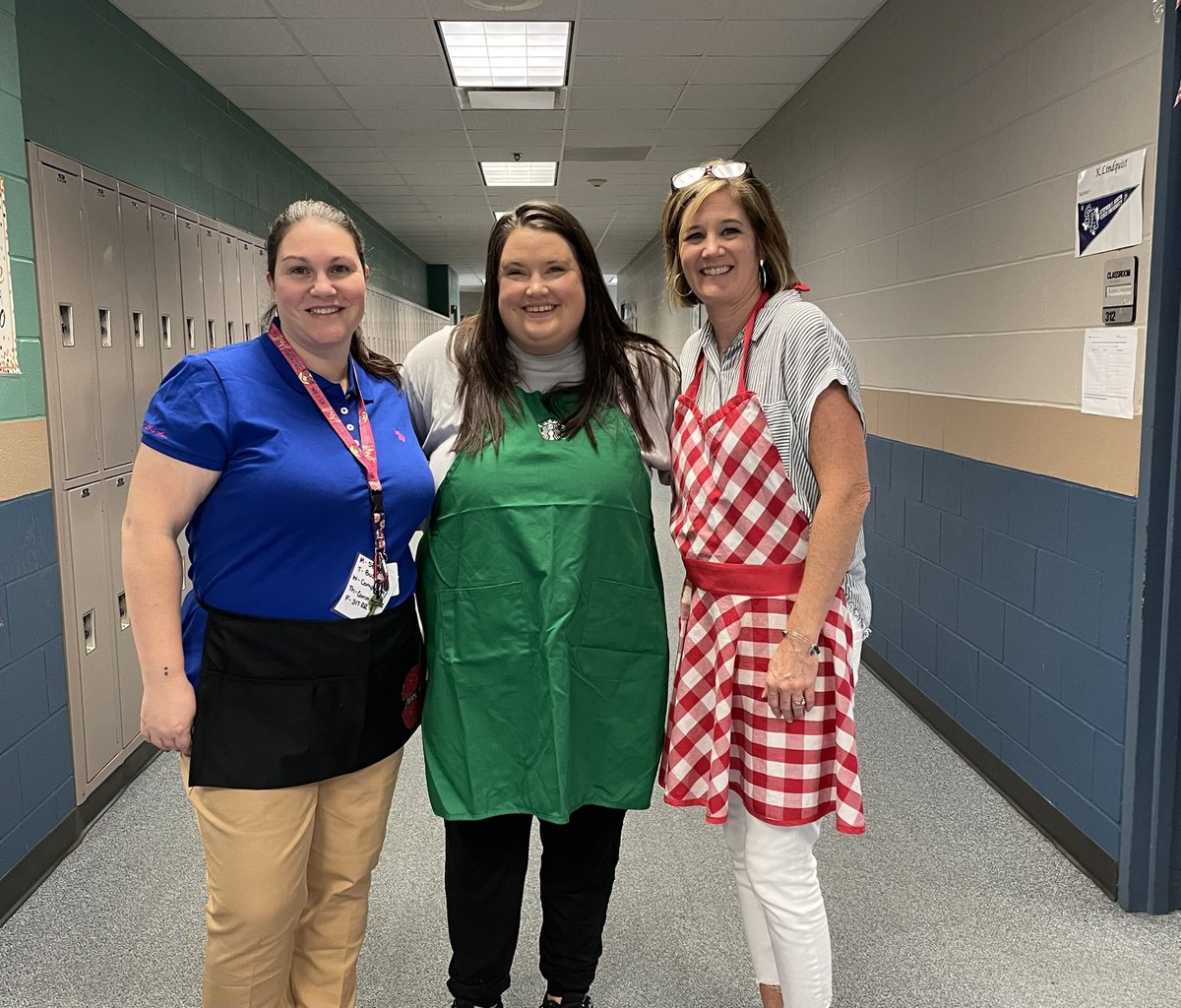 saenzclassrocks's tweet photo. Our brilliantly amazing 8th RLA teachers cooked up a book tasting with Bookbuster, Starbooks, and Italian restaurant style fun! The students had a blast sampling new books. @vlinews #ccisd https://t.co/yR75V8UKD2