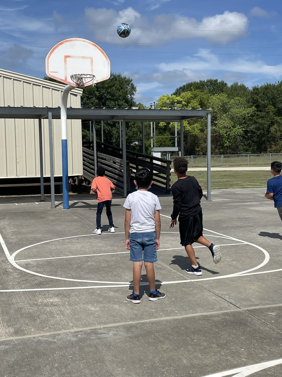 Thank you to our PTO for new balls during recess 🏀❤️<a href="/BernshausenKISD/">Bernshausen Ele.</a> #thepowerofyet