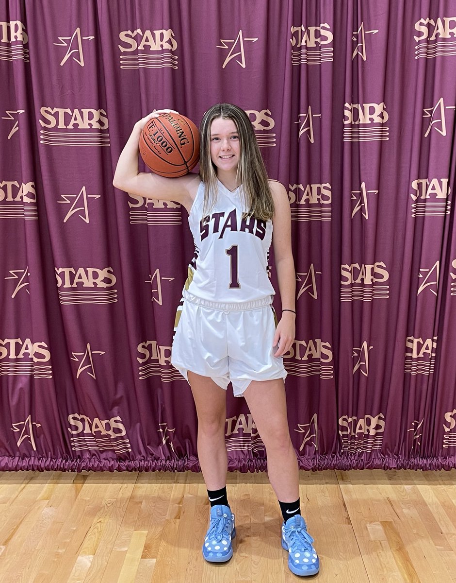 EmmaKateMcB17's tweet photo. I am very excited and blessed to announce that I have received my first offer to continue my athletic and academic career at @SouthArkStars! I would like to thank @coach_nateevans for giving me this opportunity! #SouthArkWBB #GoStars https://t.co/n1N3IBGSxF
